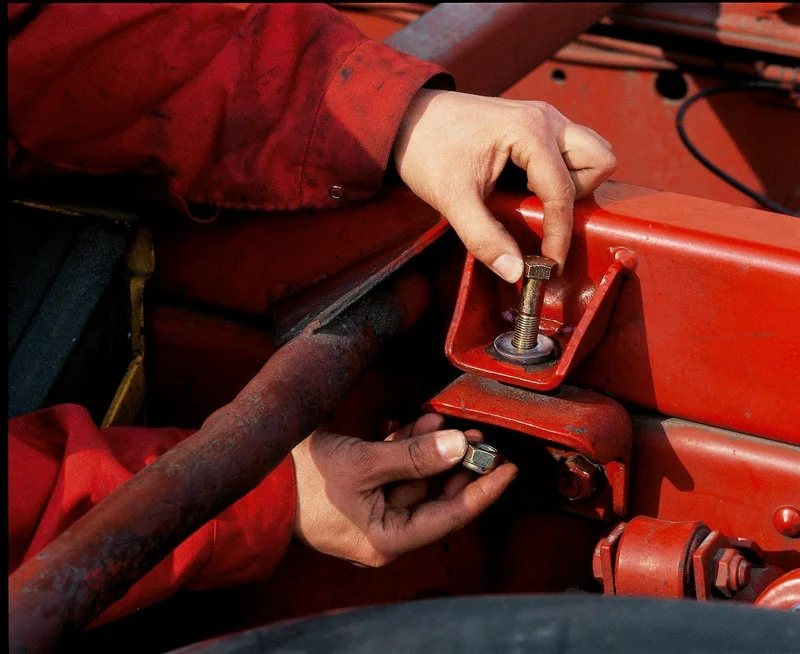 ISO 8676 VARŽTAS 8.8 BE PADENGIMO PILNU SMULKIU SRIEGIU SU ŠEŠIABRIAUNE GALVUTE